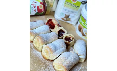 Cukormentes, szénhidrátcsökkentett eperlekváros bukta